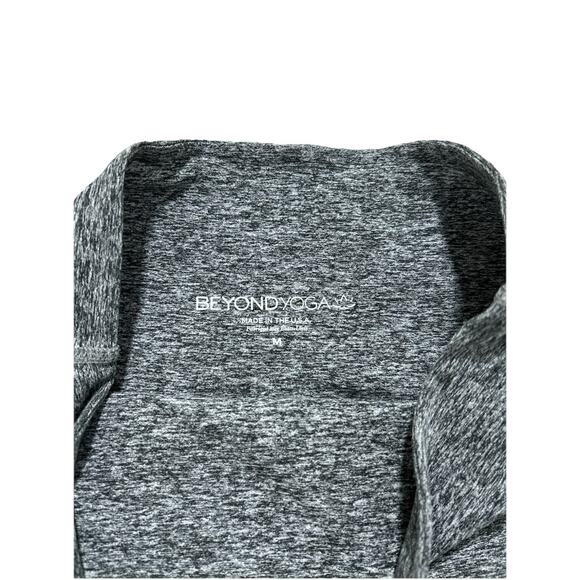 Beyond Yoga High Rise Legging Heathered Gray Women's M Capri length 20.5 Inseam - Picture 5 of 7